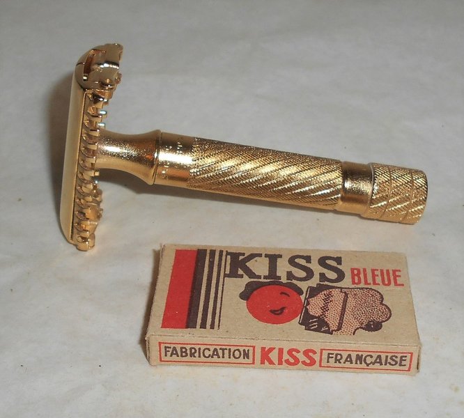 1936 Gillette Aristocrat Deluxe Refurbished Re-Plated 24K Gold 4623 (6).JPG