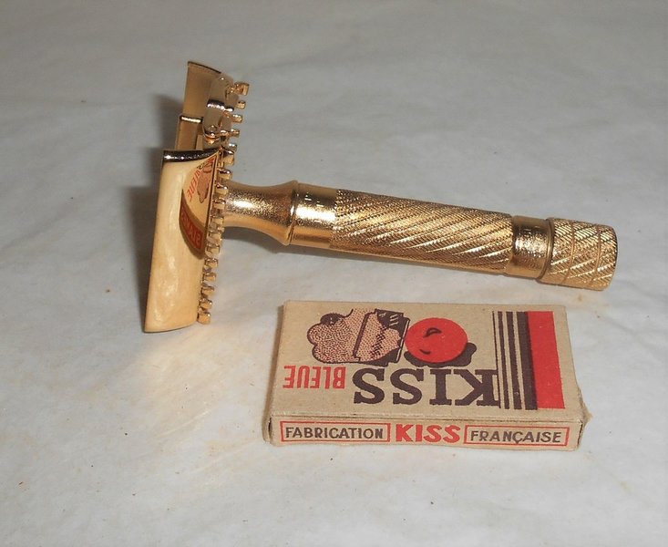1936 Gillette Aristocrat Deluxe Refurbished Re-Plated 24K Gold 4623 (24).JPG