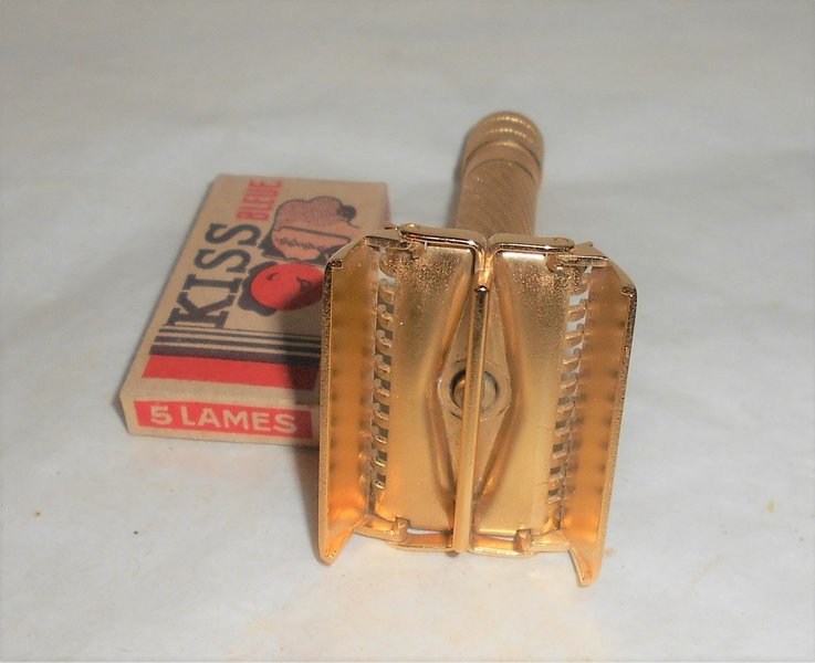1936 Gillette Aristocrat Deluxe Refurbished Re-Plated 24K Gold 4623 (25).JPG