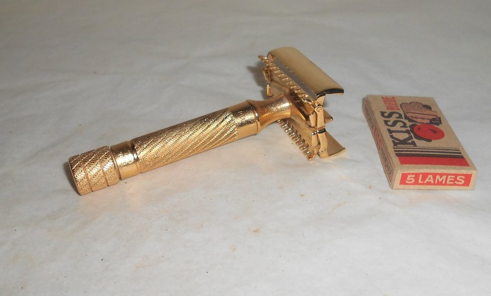 1936 Gillette Aristocrat Deluxe Refurbished Re-Plated 24K Gold 4623 (37).JPG