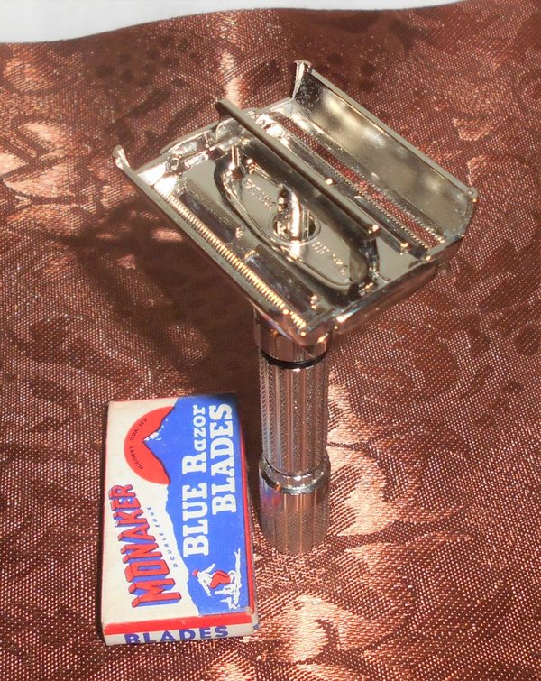 1959 Gillette Fat Boy Razor Refurbished Replated Rhodium E1–79R (36).JPG