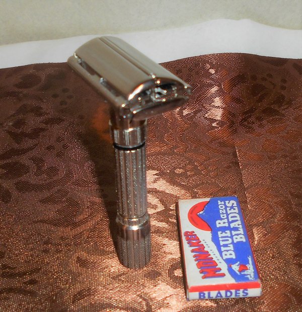 1959 Gillette Fat Boy Razor Refurbished Replated Rhodium E1–79R (38).JPG