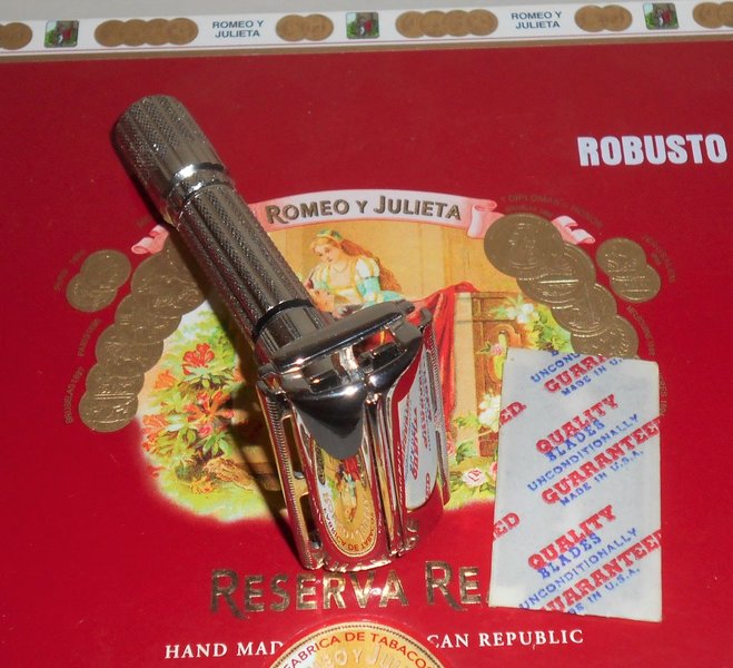1959 Gillette Fat Boy Razor Replated Rhodium Adjustable E1 –! # (3).JPG