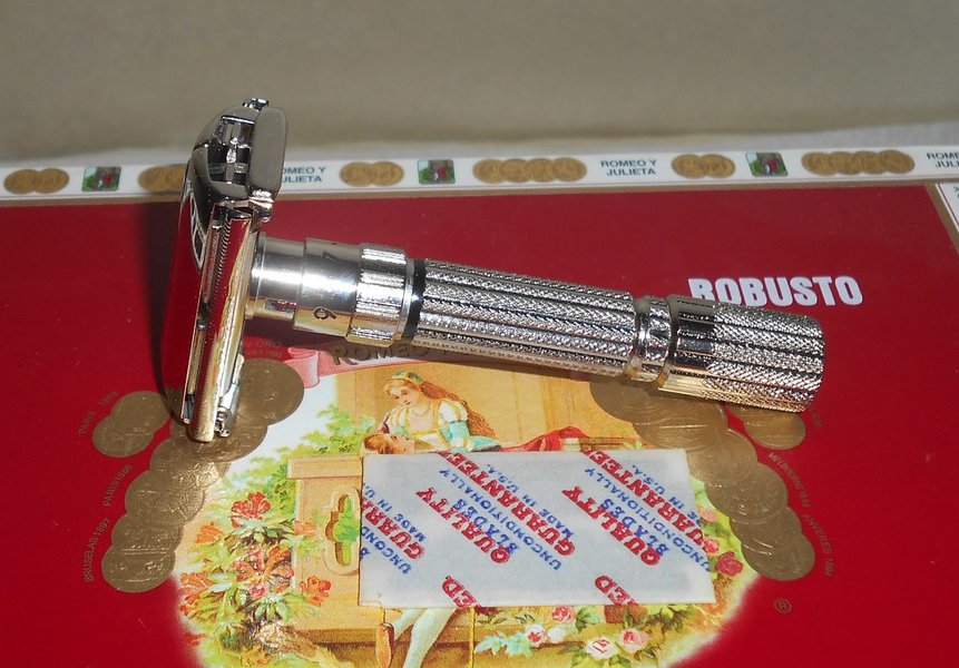 1959 Gillette Fat Boy Razor Replated Rhodium Adjustable E1 –! # (10).JPG