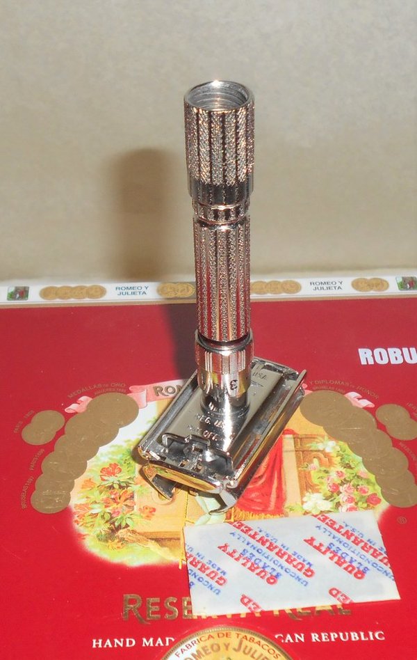 1959 Gillette Fat Boy Razor Replated Rhodium Adjustable E1 –! # (34).JPG