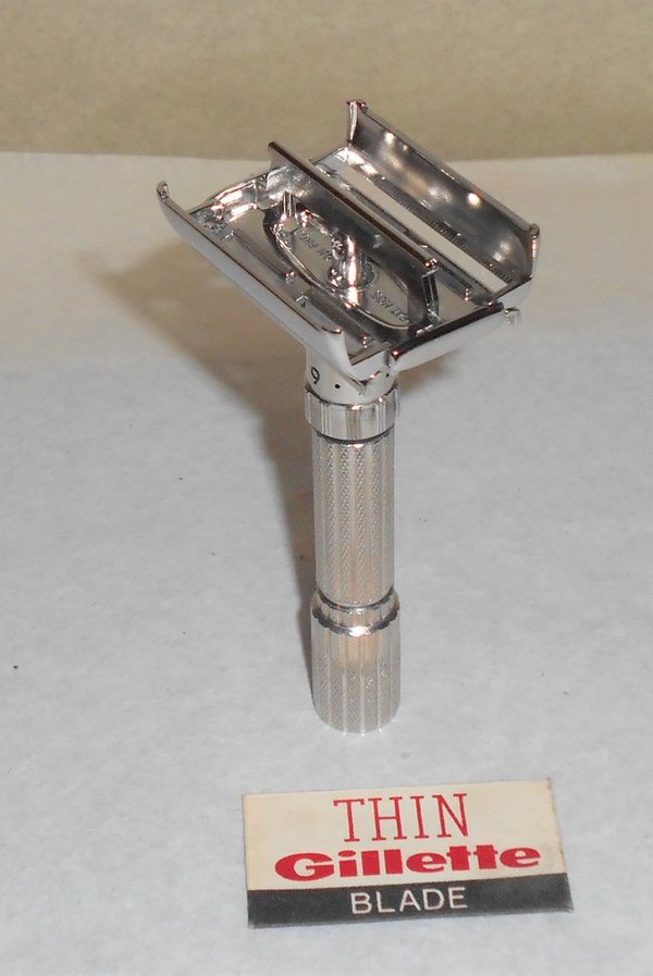 1961 Gillette Fat Boy Razor Twist to Open Replated Rhodium G2–RRR1 (52).JPG
