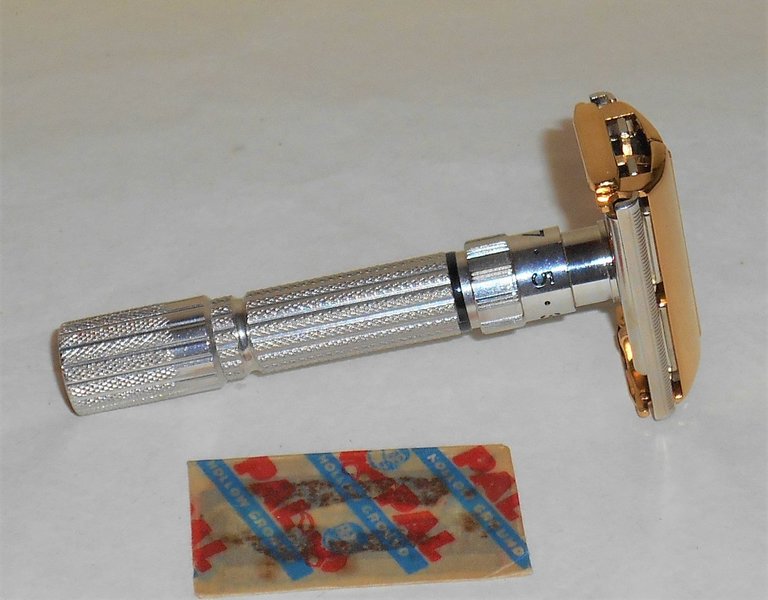 1959 Gillette Razor Twist to Open Replated Rhodium Gold E1–RG23 (14).JPG