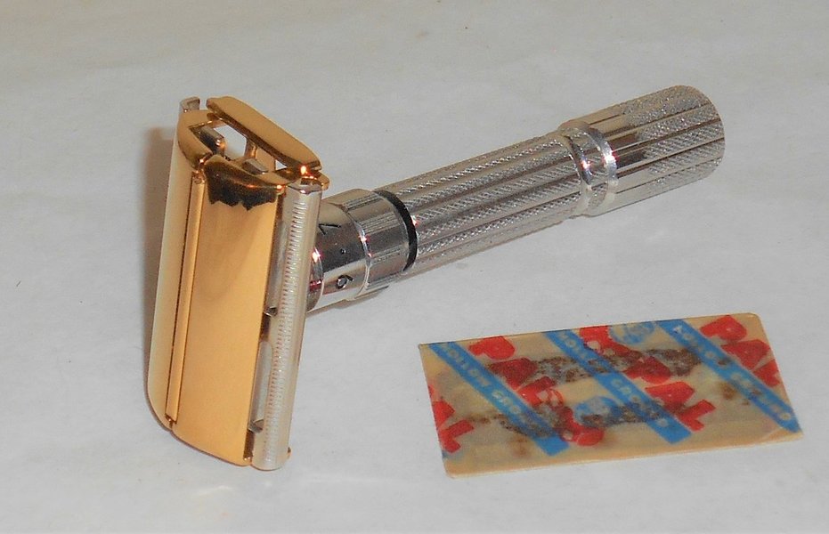 1959 Gillette Razor Twist to Open Replated Rhodium Gold E1–RG23 (17).JPG