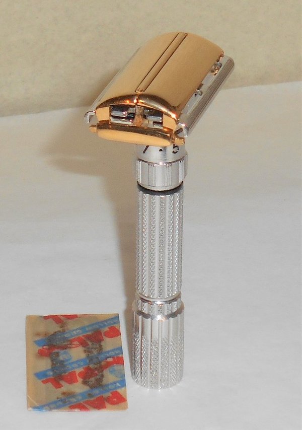 1959 Gillette Razor Twist to Open Replated Rhodium Gold E1–RG23 (49).JPG