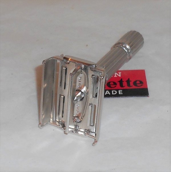 1960 Gillette Fat Boy Adjustable Razor Replated Platinum F3–PPR (19).JPG