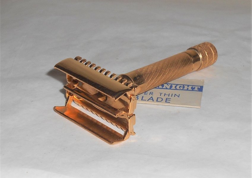1936 Gillette Aristocrat Razor TTO Adjustable Replated 24 Karat Gold 36–47 (24).JPG