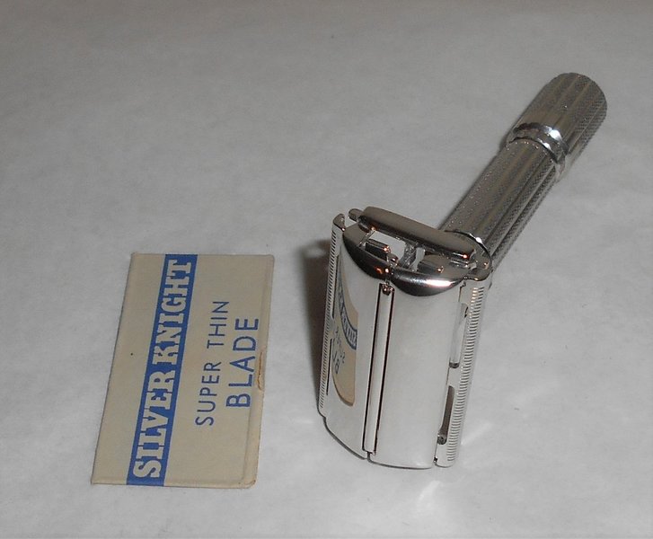 1961 Gillette Fat Boy Razor TTO Adjustable Replated Platinum G1-PL (2).JPG