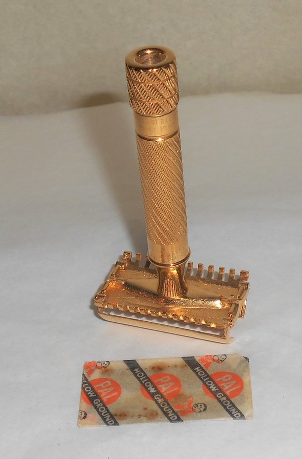 1936 GilletteAristocrat De Luxe TTO Replated 24 Karat Gold 17Q6 (36).JPG 1936 GilletteAristocrat De Luxe TTO Replated 24 Karat Gold 17Q6 (36).JPG