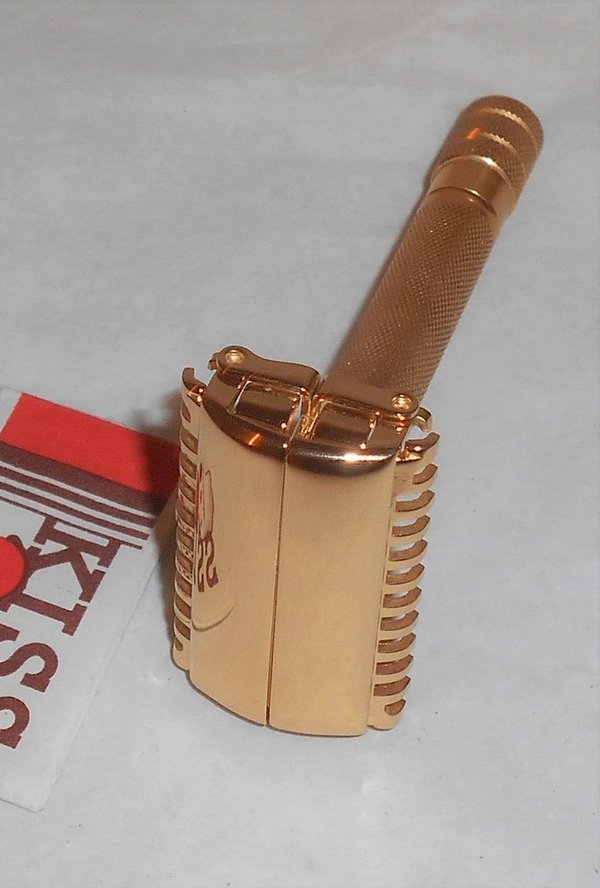 1937 Gillette Sheraton Open Comb TTO Replated 24 Karat Gold XX2 (2).JPG