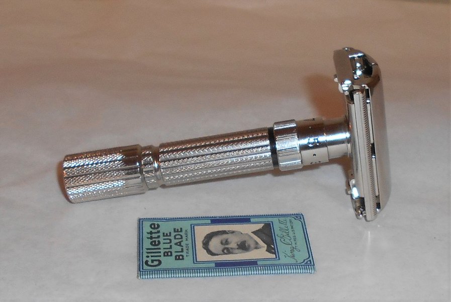 1960 Gillette Fat Boy Razor Adjustable Refurbished Replated Bright Nickel F2–F2X  (11).JPG