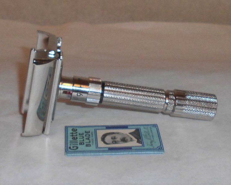 1960 Gillette Fat Boy Razor Adjustable Refurbished Replated Bright Nickel F2–F2X  (18).JPG