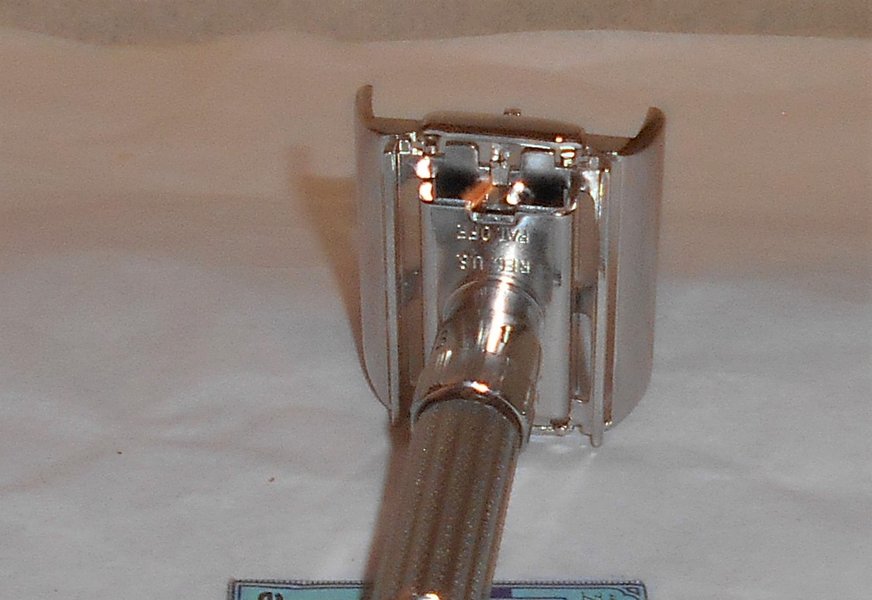 1960 Gillette Fat Boy Razor Adjustable Refurbished Replated Bright Nickel F2–F2X  (22).JPG