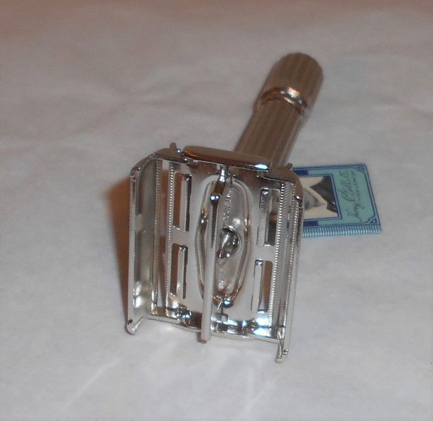 1960 Gillette Fat Boy Razor Adjustable Refurbished Replated Bright Nickel F2–F2X  (29).JPG