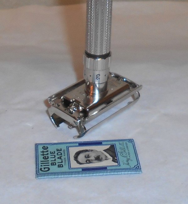 1960 Gillette Fat Boy Razor Adjustable Refurbished Replated Bright Nickel F2–F2X  (34).JPG