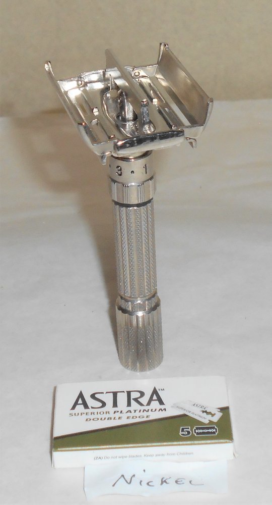 1960 Gillette Fat Boy Razor TTO Adjustable Replated Bright Nickel F4–NIC (8).JPG