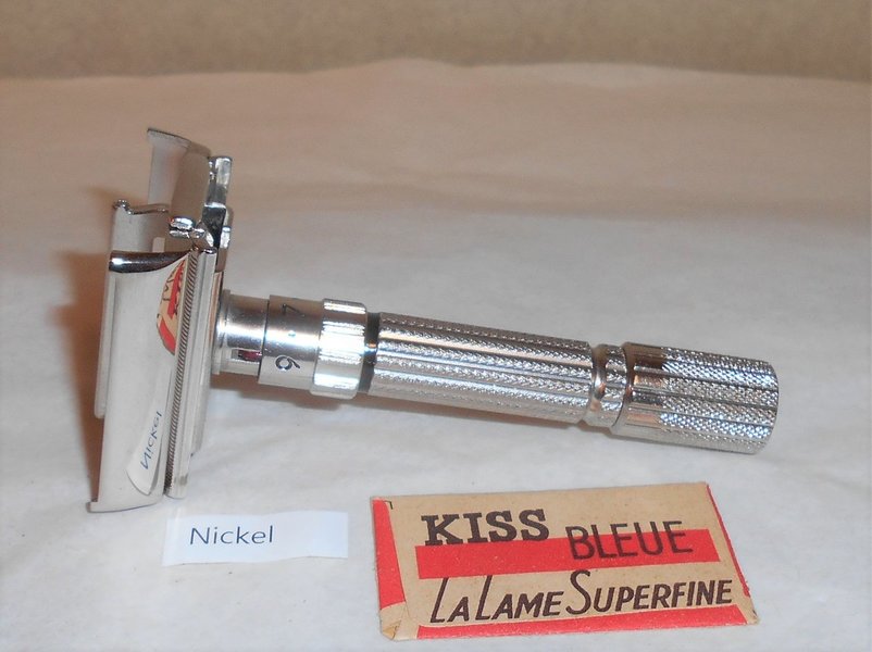 Gillette 1961 Fat Boy Safety Razor Refurbished Replated Bright Nickel G1-Q7X (20).JPG