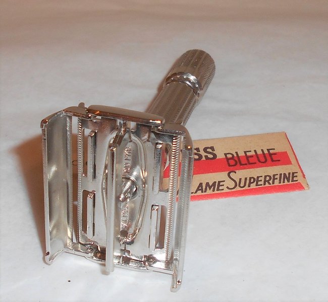 Gillette 1961 Fat Boy Safety Razor Refurbished Replated Bright Nickel G1-Q7X (37).JPG