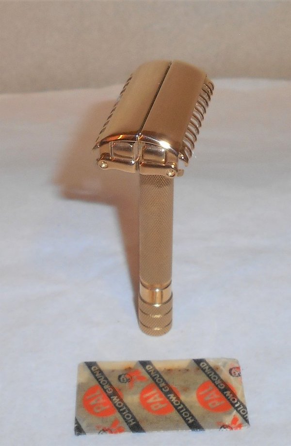 Gillette 1937 Sheraton TTO Razor Refurbished Replated 24 Karat Gold 27–3B (1).JPG
