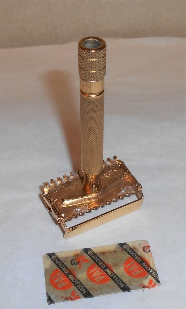 Gillette 1937 Sheraton TTO Razor Refurbished Replated 24 Karat Gold 27–3B (46).JPG