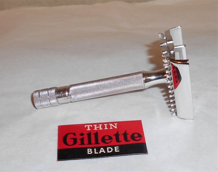 Gillette 1938 Senator TTO Refurbished Replated Rhodium 2836 (23).JPG