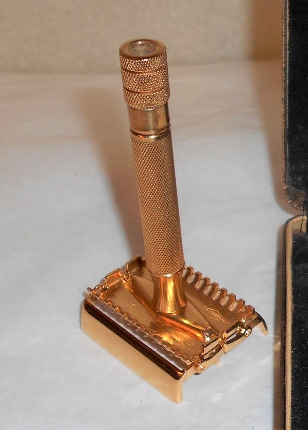 Gillette Sheraton 1937 Safety Razor Refurbished Replated 24 Karat Gold W Case Blades (84).JPG