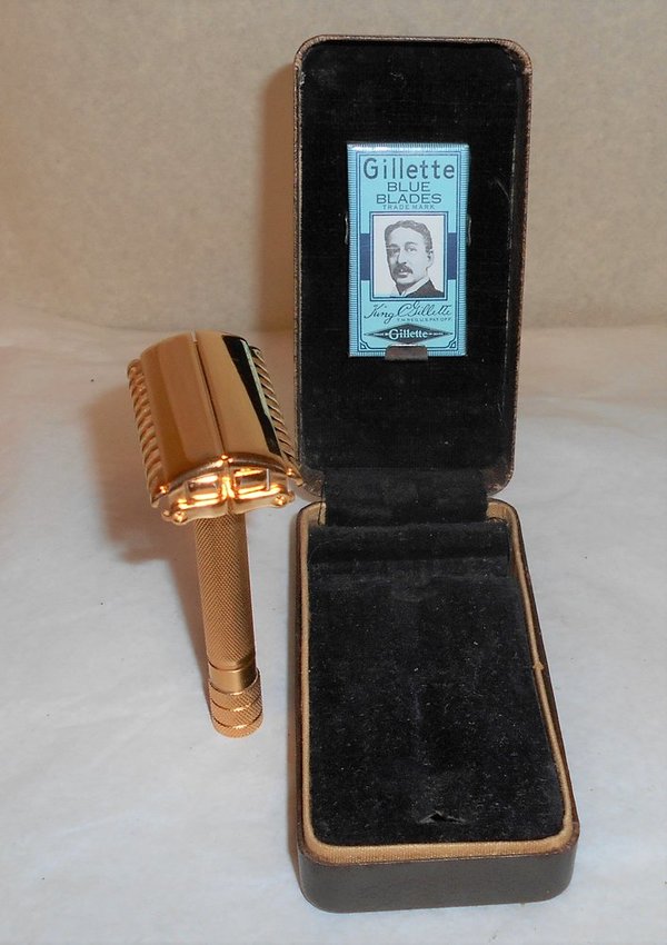 Gillette Sheraton 1937 Safety Razor Refurbished Replated 24 Karat Gold W Case Blades (107).JPG