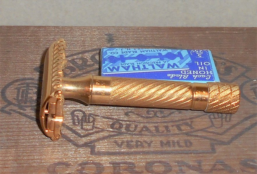 Gillette Aristocrat 1936 Barber Pole Handle TTO Refurbished Replated 24 Karat Gold XQ5 (34) - ...JPG