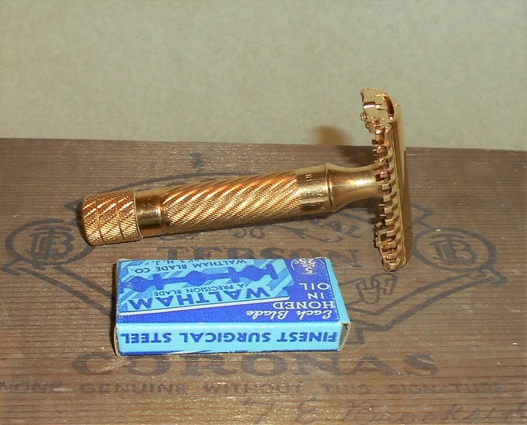 Gillette Aristocrat 1936 Barber Pole Handle TTO Refurbished Replated 24 Karat Gold XQ5 (39) - ...JPG Gillette Aristocrat 1936 Barber Pole Handle TTO Refurbished Replated 24 Karat Gold XQ5 (39) - ...JPG