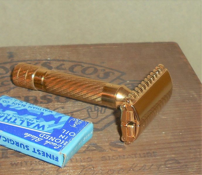 Gillette Aristocrat 1936 Barber Pole Handle TTO Refurbished Replated 24 Karat Gold XQ5 (43) - ...JPG
