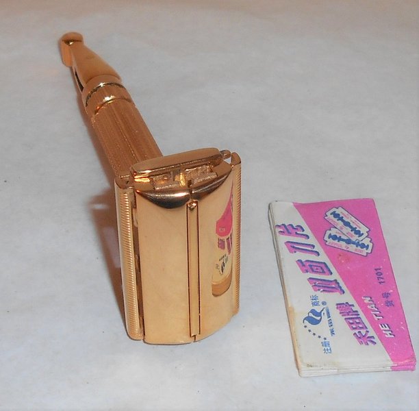 Gillette Toggle 1960 Razor Refurbished Replated 24 Karat Gold F4 – ABC (5).JPG