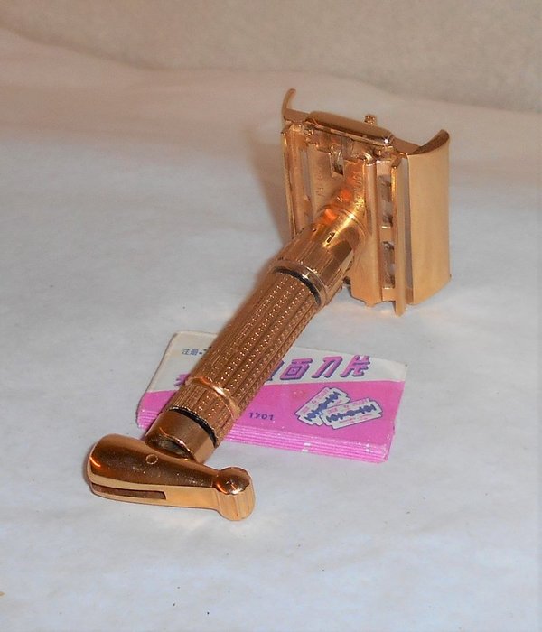 Gillette Toggle 1960 Razor Refurbished Replated 24 Karat Gold F4 – ABC (45).JPG Gillette Toggle 1960 Razor Refurbished Replated 24 Karat Gold F4 – ABC (45).JPG