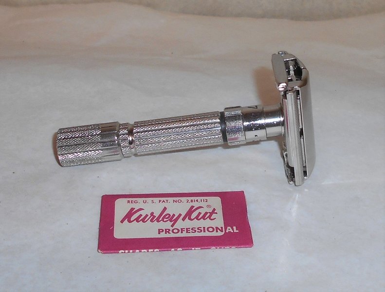 Gillette 1960 Fat Boy Razor Original Nickel Plating F1–3Q Worldwide Shipping (18).JPG Gillette 1960 Fat Boy Razor Original Nickel Plating F1–3Q Worldwide Shipping (18).JPG