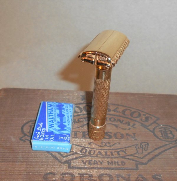 Gillette Aristocrat 1936 Barber Pole Handle TTO Refurbished Replated 24 Karat Gold XQ5 (95).JPG