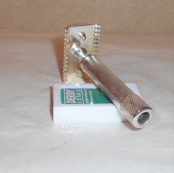 Gillette Bostonian 1925 Refurbished Replated Silver (15).JPG