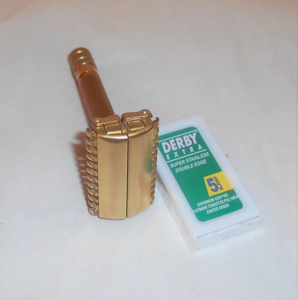 Gillette 1937 Sheraton Original Safety Razor All Brass TTO (7).JPG