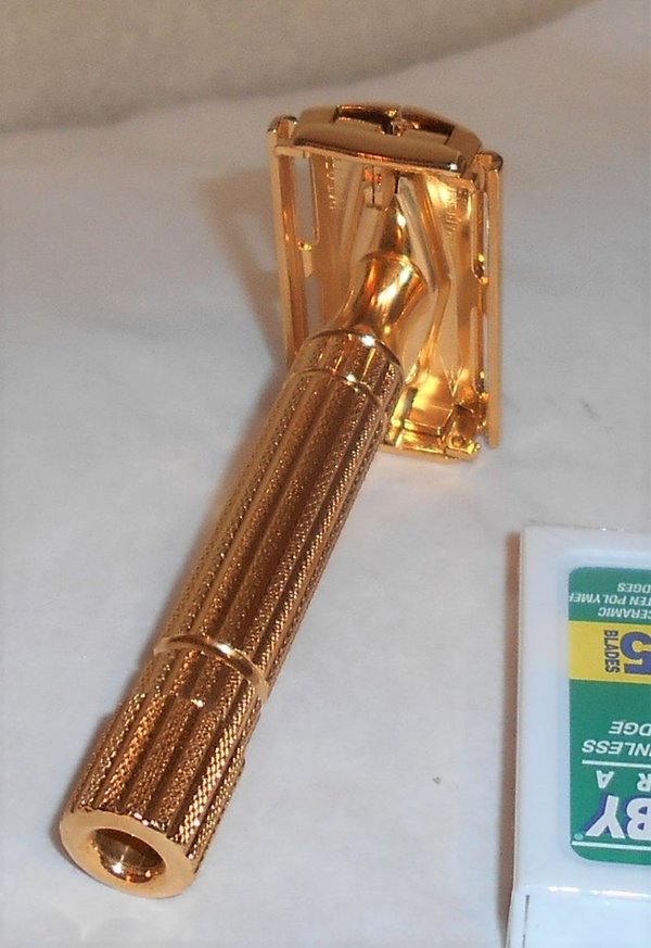 Gillette 1955 Diplomat Razor Refurbished Replated 24 Karat Gold W Blades (22).JPG