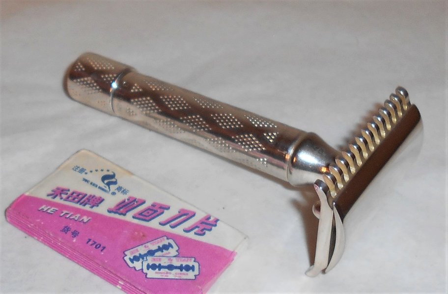 Gillette 1921 New Standard Silver Razor Refurbished Replated Silver 378506A (25).JPG Gillette 1921 New Standard Silver Razor Refurbished Replated Silver 378506A (25).JPG