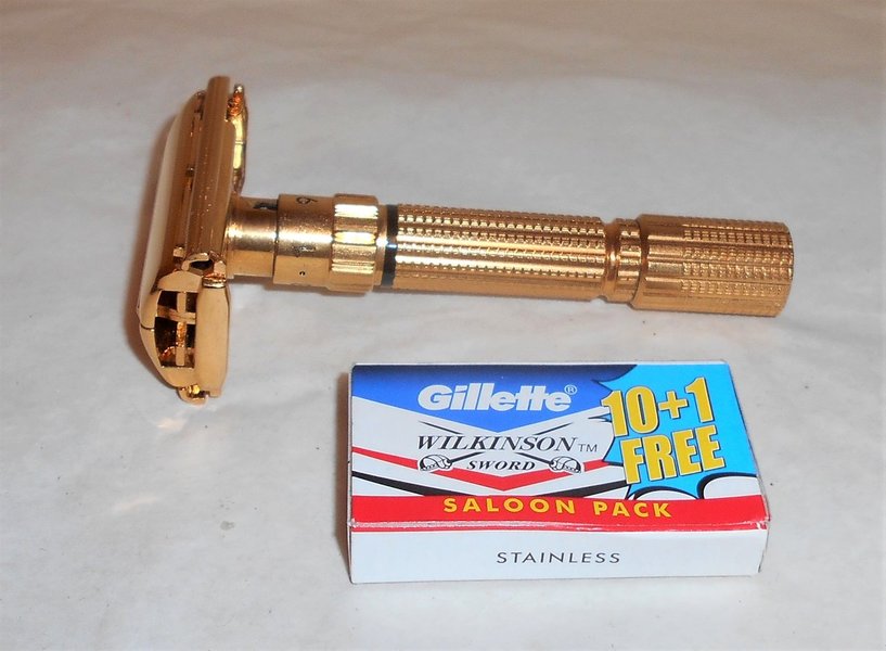 Gillette 1960 Executive Razor Refurbished Replated 24 Karat Gold F1 –K863 (20).JPG