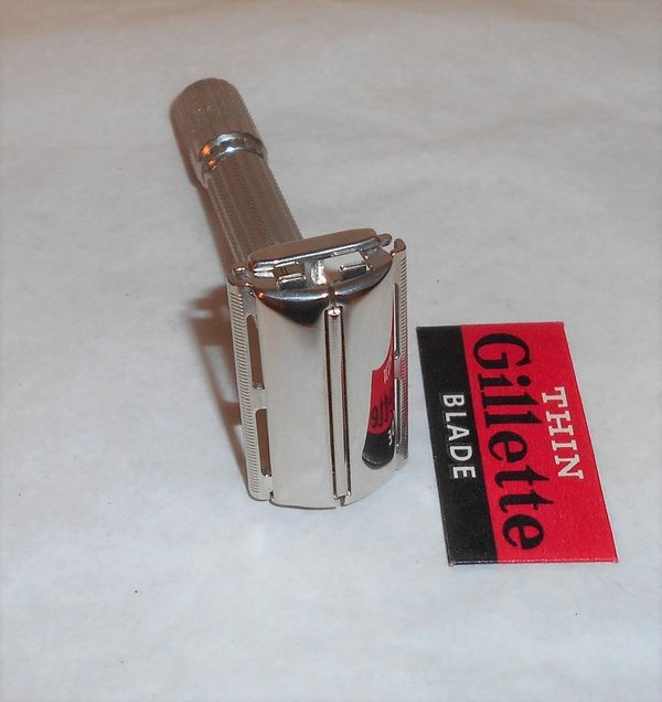 Gillette 1961 Fat Boy Razor Refurbished Replated Bright Nickel G1 – B 33 (6).JPG