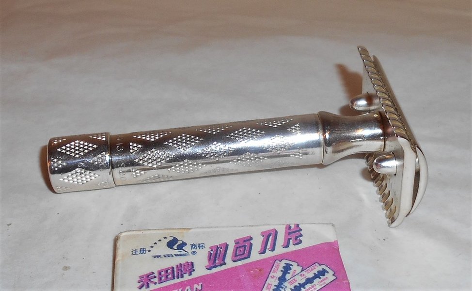 Gillette 1921 New Standard Silver Razor Refurbished Replated Silver 378506A (22).JPG Gillette 1921 New Standard Silver Razor Refurbished Replated Silver 378506A (22).JPG