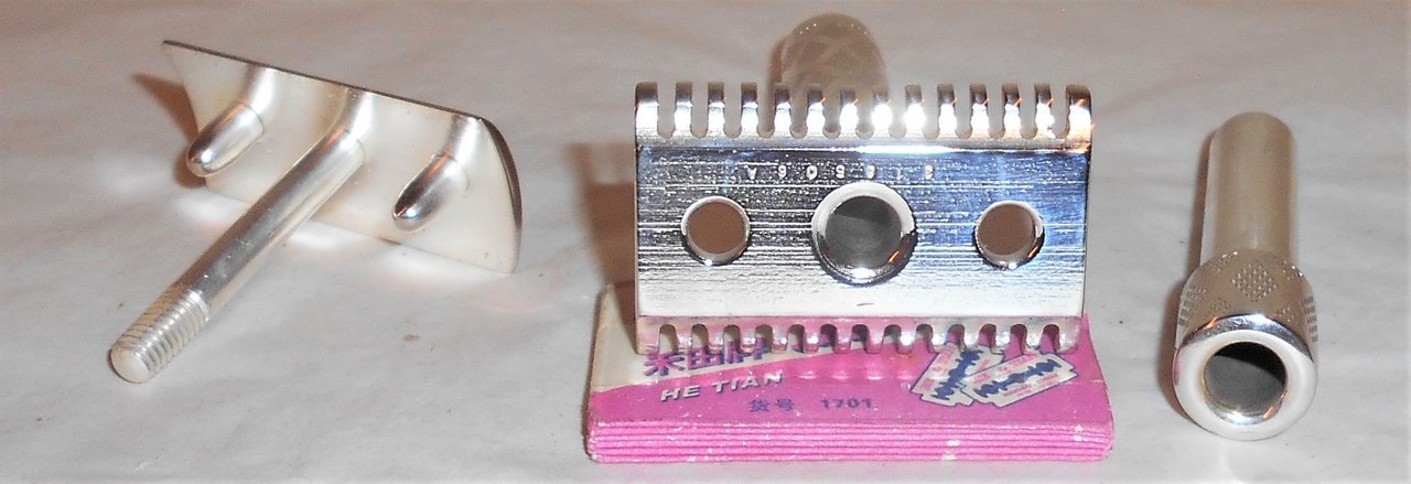 Gillette 1921 New Standard Silver Razor Refurbished Replated Silver 378506A (58).JPG Gillette 1921 New Standard Silver Razor Refurbished Replated Silver 378506A (58).JPG
