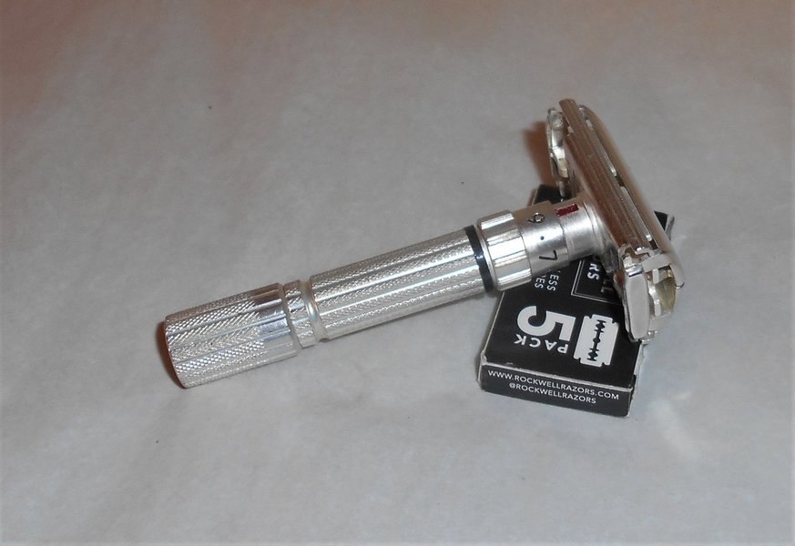 Gillette Razor Fat Boy 1959 Refurbished Replated Silver E4–S12 (1) - Copy.JPG Gillette Razor Fat Boy 1959 Refurbished Replated Silver E4–S12 (1) - Copy.JPG