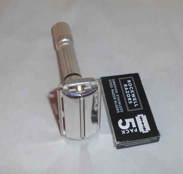 Gillette Razor Fat Boy 1959 Refurbished Replated Silver E4–S12 (3) - Copy.JPG Gillette Razor Fat Boy 1959 Refurbished Replated Silver E4–S12 (3) - Copy.JPG