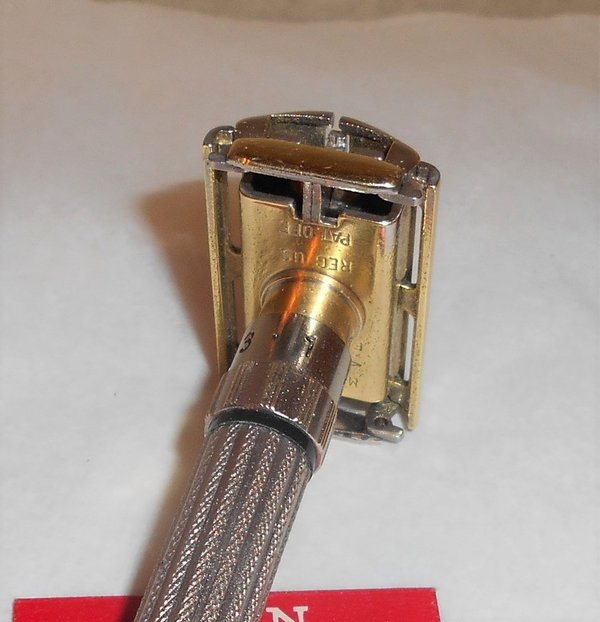Gillette TTO Adjustable 1960 Fat Boy Refurbished Replated Gold Nickel F1–R87 (14).JPG