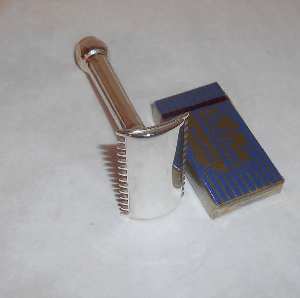 1916 Gillette Extremely Scarce Refurbished Re-Plated ABC Razor W Blade (1).JPG